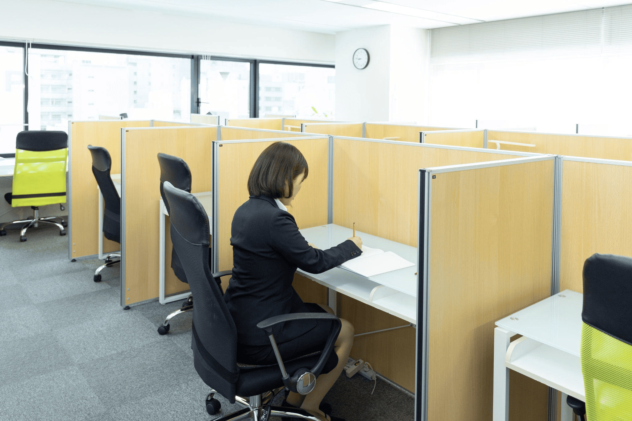 【種類別】パーテーション工事の費用比較